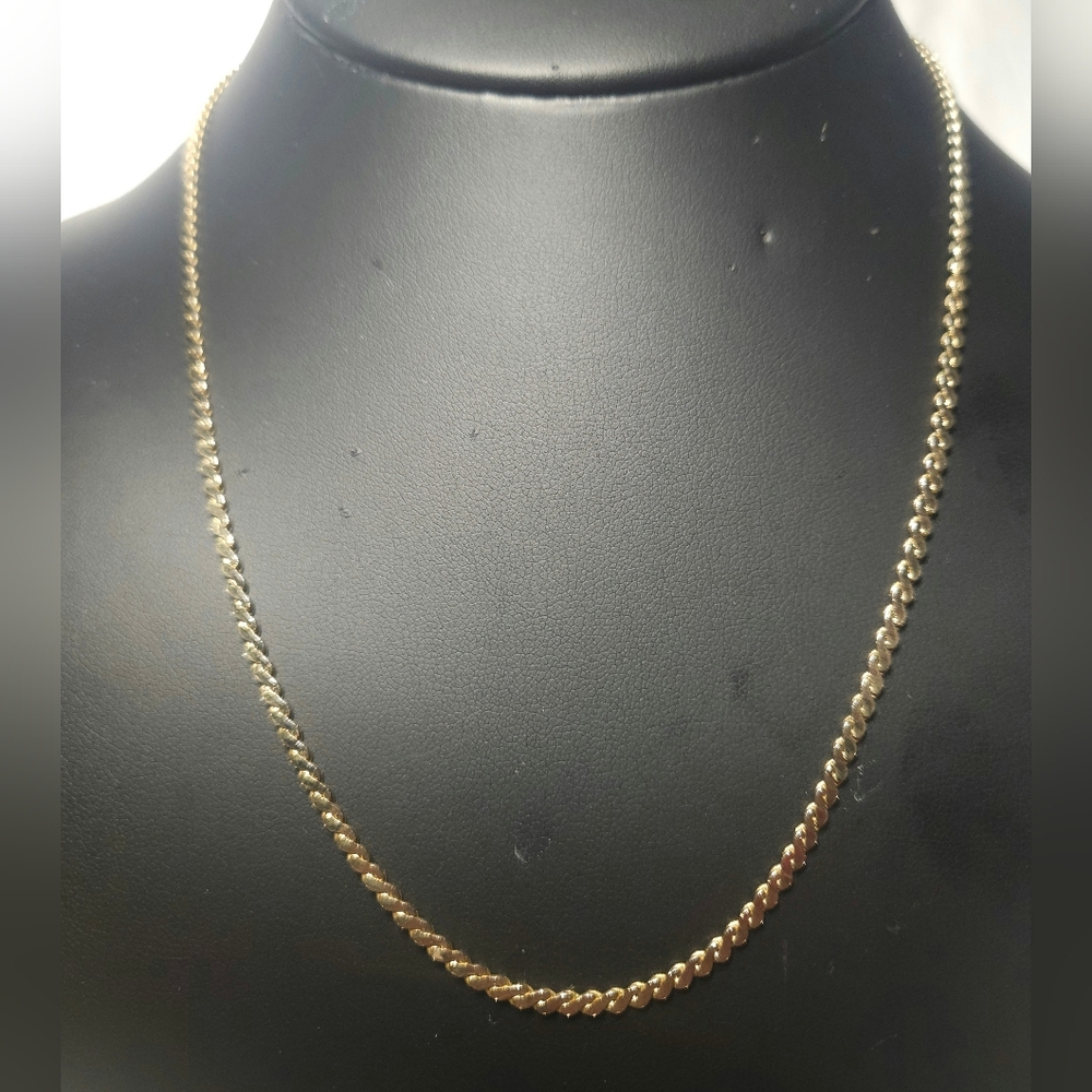 Vintage Gold Tone Chain Necklace